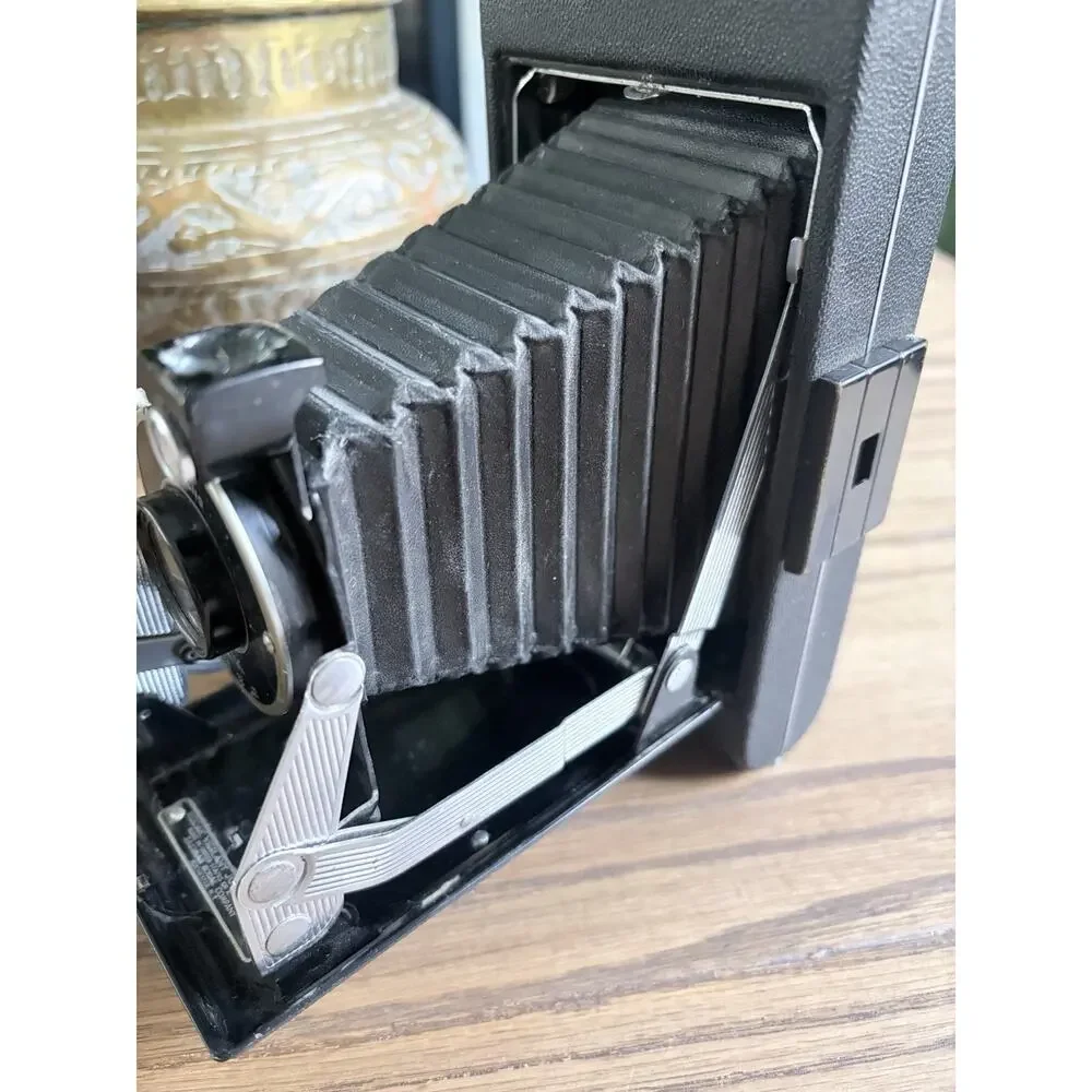 Vintage 1940s Kodak Vigilant Junior Six-16 Kodet Lens Dak Shutter Folding Camera